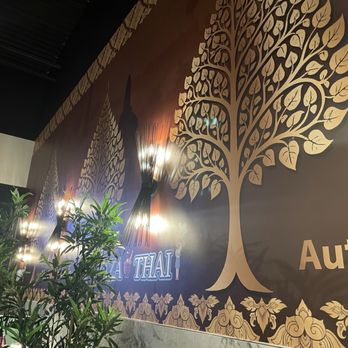 ZaZa Thai - Elegant tree mural - Thai Near Me - Plano, Texas ZaZa Thai - Elegant tree mural - Thai Near Me - Plano, Texas
