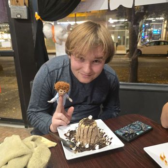 Vampire Penguin - Smores - Desserts Near Me - Saint Louis, Missouri