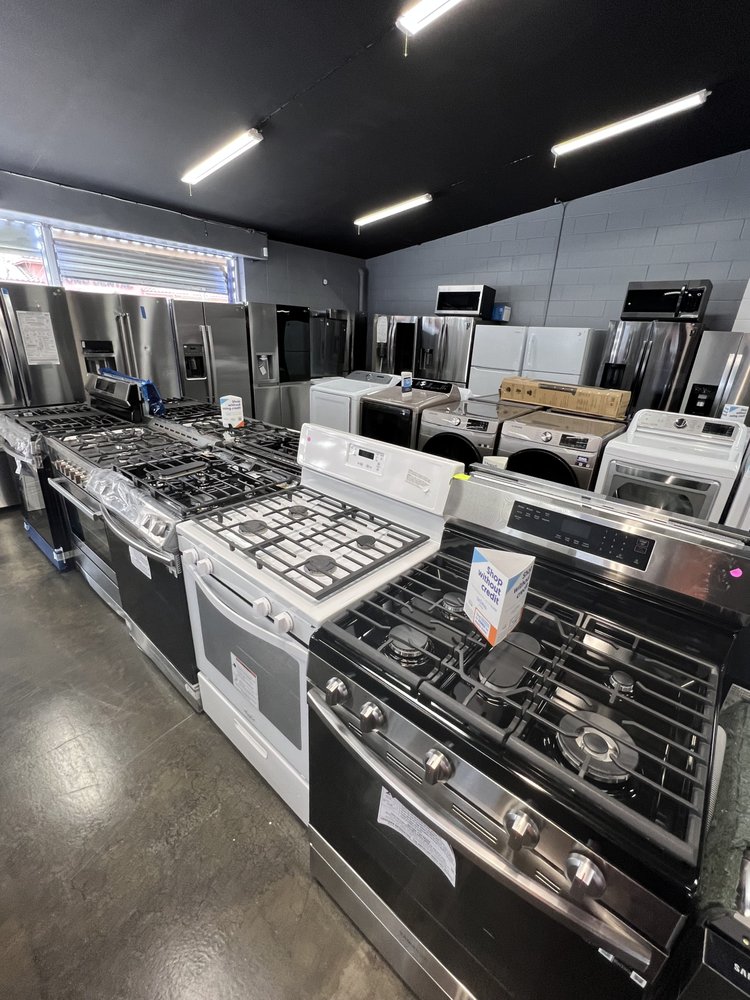 CITY OUTLET PERRIS Updated August 2024 316 E 4th St, Perris