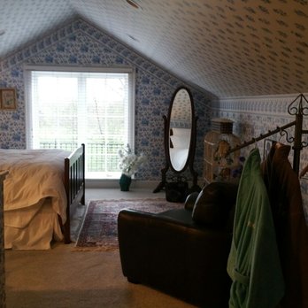 The Timbrook Guesthouse - Bed & Breakfast Near Me - Columbus, Ohio The Timbrook Guesthouse - Bed & Breakfast Near Me - Columbus, Ohio