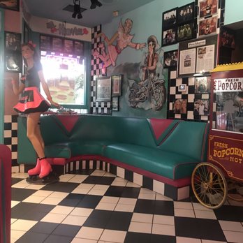 Frisco's Carhops - Cute place! - American Near Me - Whittier, California