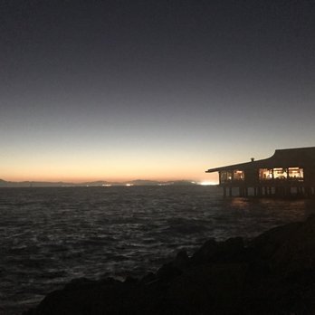 Skates On The Bay - Seafood Near Me - Berkeley, California