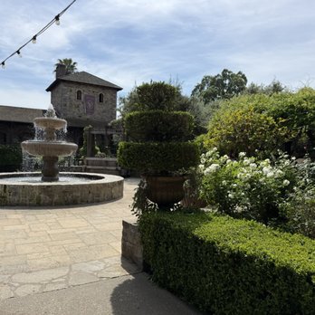 V Sattui Winery - Wineries Near Me - Saint Helena, California V Sattui Winery - Wineries Near Me - Saint Helena, California
