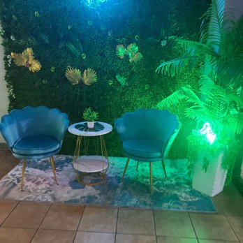 Epican Jamaican Restaurant - When you walk in - Desserts Near Me - Houston, Texas