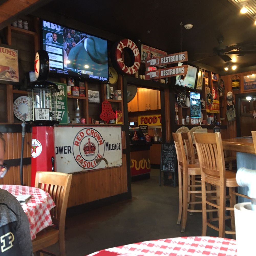 Famous Dave's Bar-B-Que - Bar area - Barbeque Near Me - Indianapolis, Indiana