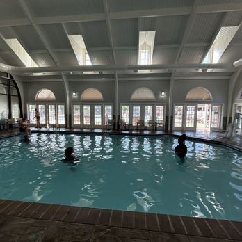 Club Wyndham Kingsgate - Indoor pool - Resorts Near Me - Williamsburg, Virginia
