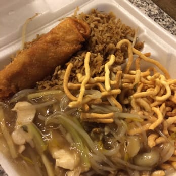 Chan's Palace - Chicken lo mein combo - Chinese Near Me - Paw Paw, Michigan