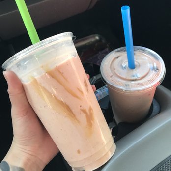Juice Station - Strawberry, banana, peanut butter, collagen smoothie topped with blueberries. - Juice Bars & Smoothies Near Me - Garden Grove, California Juice Station - Strawberry, banana, peanut butter, collagen smoothie topped with blueberries. - Juice Bars & Smoothies Near Me - Garden Grove, California