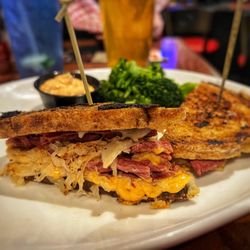 Recovery Sports Grill - Reuben