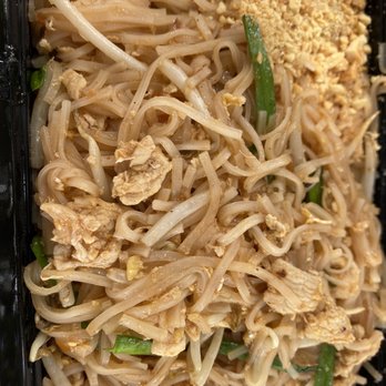 Bangkok Chef - Manoa - 1. Pad Thai - Thai Near Me - Honolulu, Hawaii