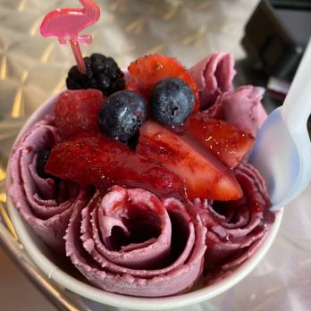Miami 'N' Ice - Berrylicous - Ice Cream & Frozen Yogurt Near Me - Miami Beach, Florida Miami 'N' Ice - Berrylicous - Ice Cream & Frozen Yogurt Near Me - Miami Beach, Florida