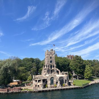 Short Trips Bus Tours & Weekend Getaways - Bus Tours Near Me - Toronto, Ontario Short Trips Bus Tours & Weekend Getaways - Bus Tours Near Me - Toronto, Ontario