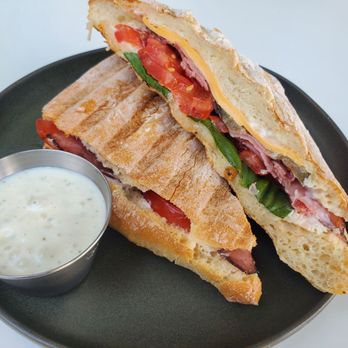 Art Lunch - Pastrami sandwich - Breakfast & Brunch Near Me - Pasadena, California Art Lunch - Pastrami sandwich - Breakfast & Brunch Near Me - Pasadena, California