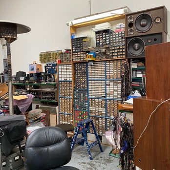 Orange County Electronics Service - Laguna Beach electronics repair workshop. I highly doubt he did not have the simple felt that our working Grundig turntable needed. - Electronics Repair Near Me - Laguna Hills, California Orange County Electronics Service - Laguna Beach electronics repair workshop. I highly doubt he did not have the simple felt that our working Grundig turntable needed. - Electronics Repair Near Me - Laguna Hills, California