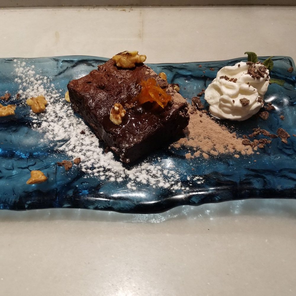 Abirradero - Brownie, very fudgey but fantastic. - Beer Bar Near Me - Barcelona, B Abirradero - Brownie, very fudgey but fantastic. - Beer Bar Near Me - Barcelona, B