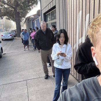 61hundred Bread - Long lines, this was 7:40 on Sunday morning, only got worse as I left an hour later! - Bakeries Near Me - Santa Ana, California