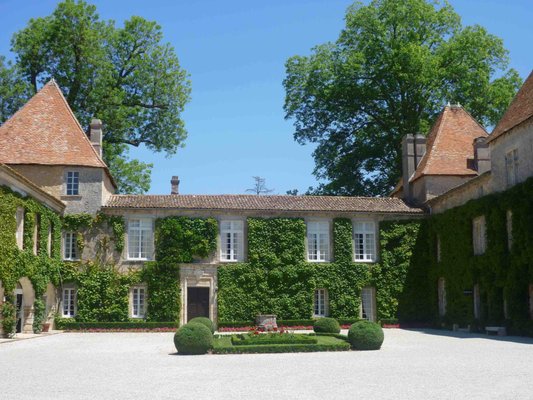 Château Carbonnieux - Grand cru classé de Graves - Pessac Léognan by null