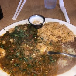 Las Americas - Camerone Rancheros with rice, beans and a side of sour cream.