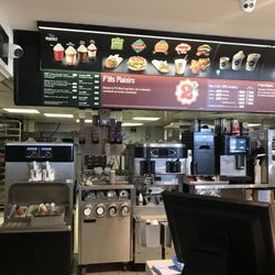 McDonald's - Why are they bitching when i take pix fr Yelp?