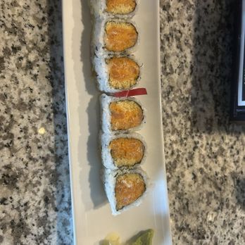 Red Bowl - Spicy salmon roll - Asian Fusion Near Me - Winter Park, Florida
