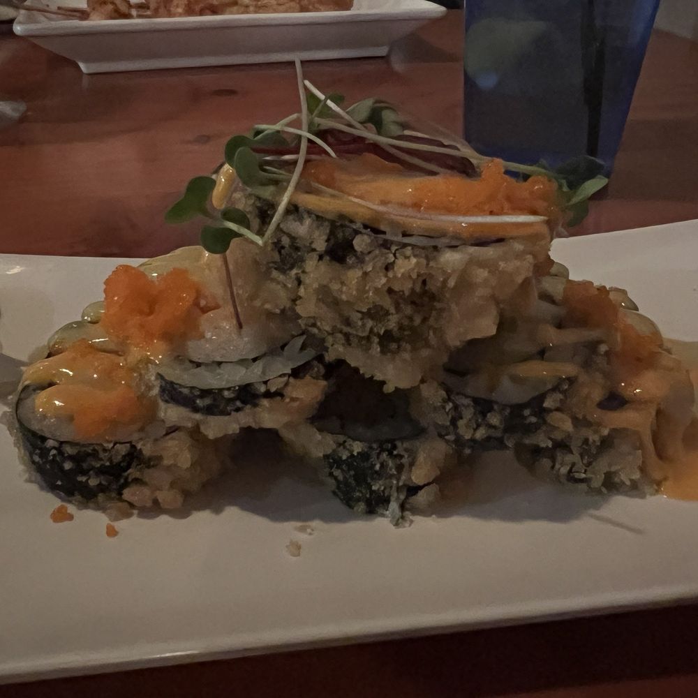 Mizu 21 - Crispy spicy salmon roll - Sushi Bars Near Me - Canton, Connecticut Mizu 21 - Crispy spicy salmon roll - Sushi Bars Near Me - Canton, Connecticut
