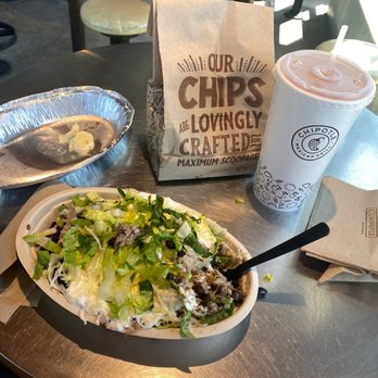 Chipotle Mexican Grill - Burrito bowl... very tasty except for the core of the lettuce - Mexican Near Me - Hagerstown, Maryland