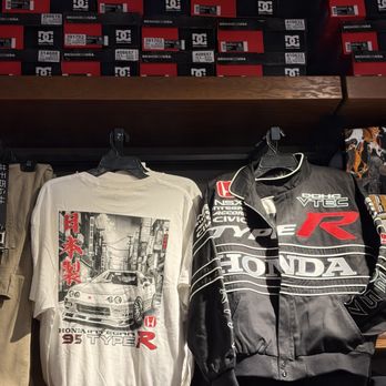 Zumiez - Men's Clothing Near Me - Sacramento, California Zumiez - Men's Clothing Near Me - Sacramento, California