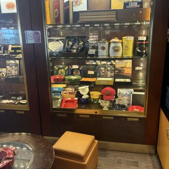 La Casa del Habano - Beer, Wine & Spirits Near Me - Cancún, ROO
