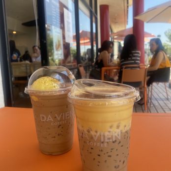 Da Vien Coffee - Egg coffee w/ extra foam (right) and Durian Ice-Cream Coffee (left) - Desserts Near Me - Westminster, California