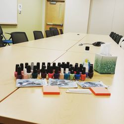 Nails2younow