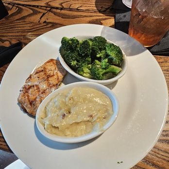 Local Goat - Salmon - New American Near Me - Pigeon Forge, Tennessee