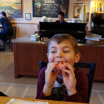 Le Panier - Kids love macarons! - Bakeries Near Me - Seattle, Washington Le Panier - Kids love macarons! - Bakeries Near Me - Seattle, Washington