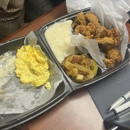 Fried chicken, grits, potatoes & eggs Fried chicken, grits, potatoes & eggs
