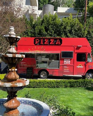 Angelenos' Wood Fired Pizza Catering by null