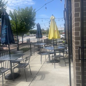 Thai Flavors Ingersoll - Outside Front Patio - Thai Near Me - Des Moines, Iowa