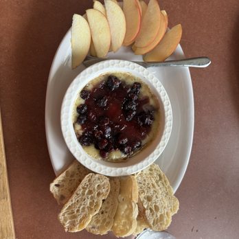 Giant Oaks Winery - Baked Brie - Wineries Near Me - Finleyville, Pennsylvania Giant Oaks Winery - Baked Brie - Wineries Near Me - Finleyville, Pennsylvania