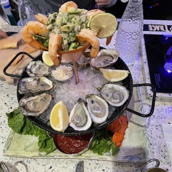 Hook & Barrel - Seafood Near Me - Myrtle Beach, South Carolina