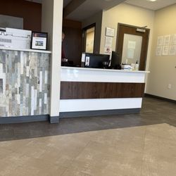 Erlanger Express Care - Lobby/waiting area.
