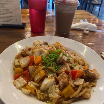 Cafe HwaSan - Garlic Soy Chicken Yaki-Udon and Tiramisu Latte!! Love it!! - Korean Near Me - Plano, Texas