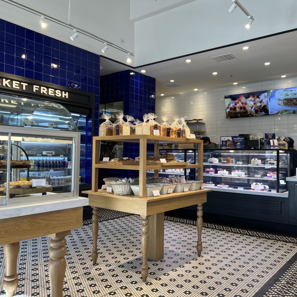 Paris Baguette - Bakeries Near Me - Aurora, Colorado