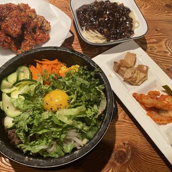 Chi-Mac - Bimbimbap, Korean fried chicken, and jajangmyun - Korean Near Me - Mississauga, Ontario