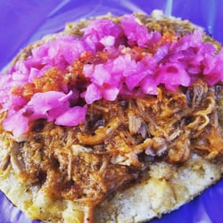 Los Clásicos Mayas - La Mejor Cochinita Pibil