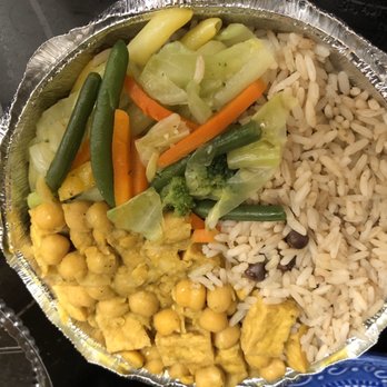 Desert Island Eatery - Vegan Curry Chickpeas and tofu - Caribbean Near Me - Phoenix, Arizona
