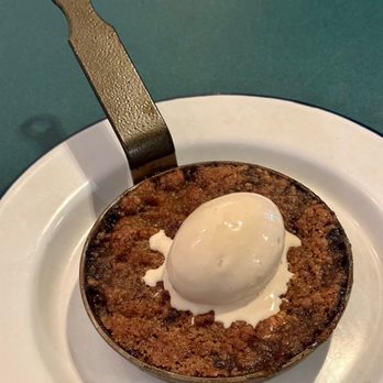 Clamato - Apple Crumble with Hojicha ice cream - Seafood Near Me - Paris, 75 Clamato - Apple Crumble with Hojicha ice cream - Seafood Near Me - Paris, 75