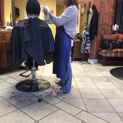 Kim Tran is the go to person, great service and quality treatment of your hair!