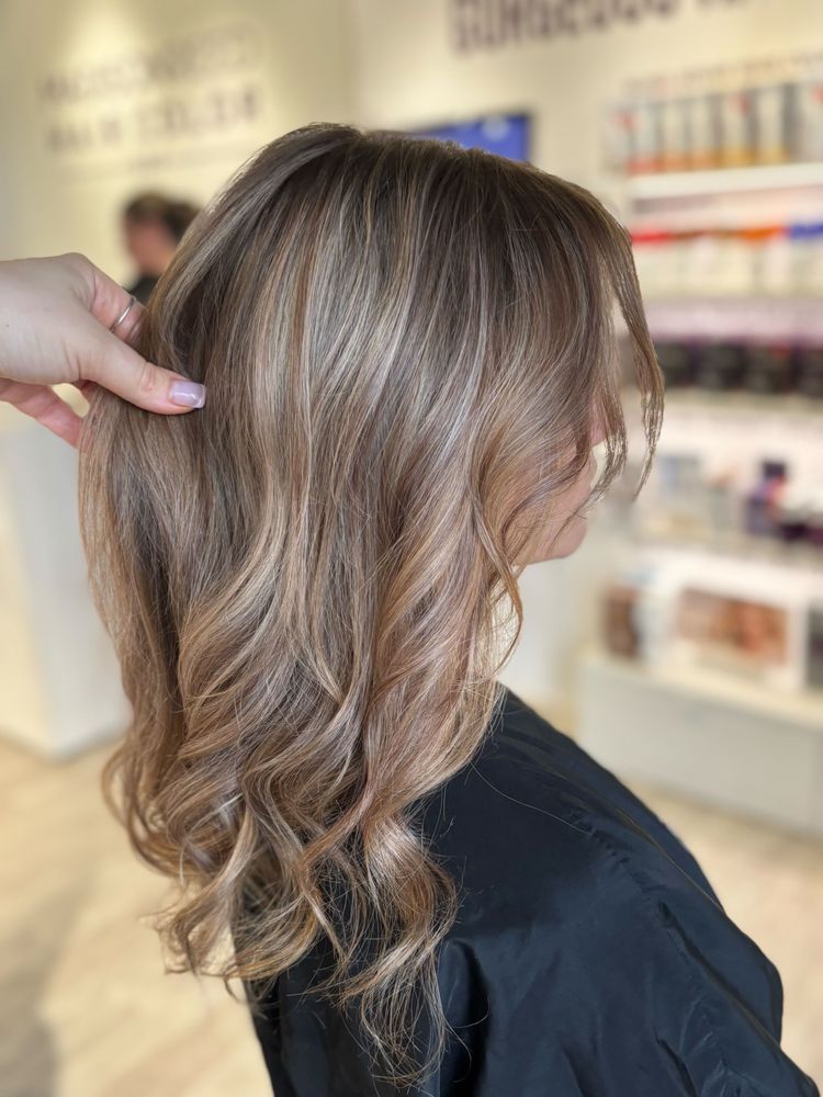 Madison Reed Hair Color Bar Logo