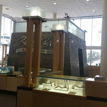 Robbins Brothers - The Engagement Ring Store