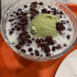 Snow White Mango Juice with Red Beans