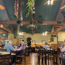My Place Bar-B-Q - People enjoying the food, very well decor.