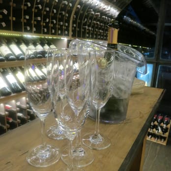 La Vie Parisienne - Chilling our Moscato :) - Bakeries Near Me - Cebu City, CEB